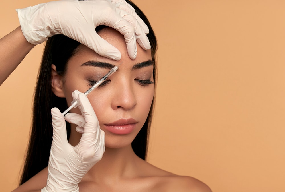 Woman getting Dysport injections in Tuscaloosa, AL